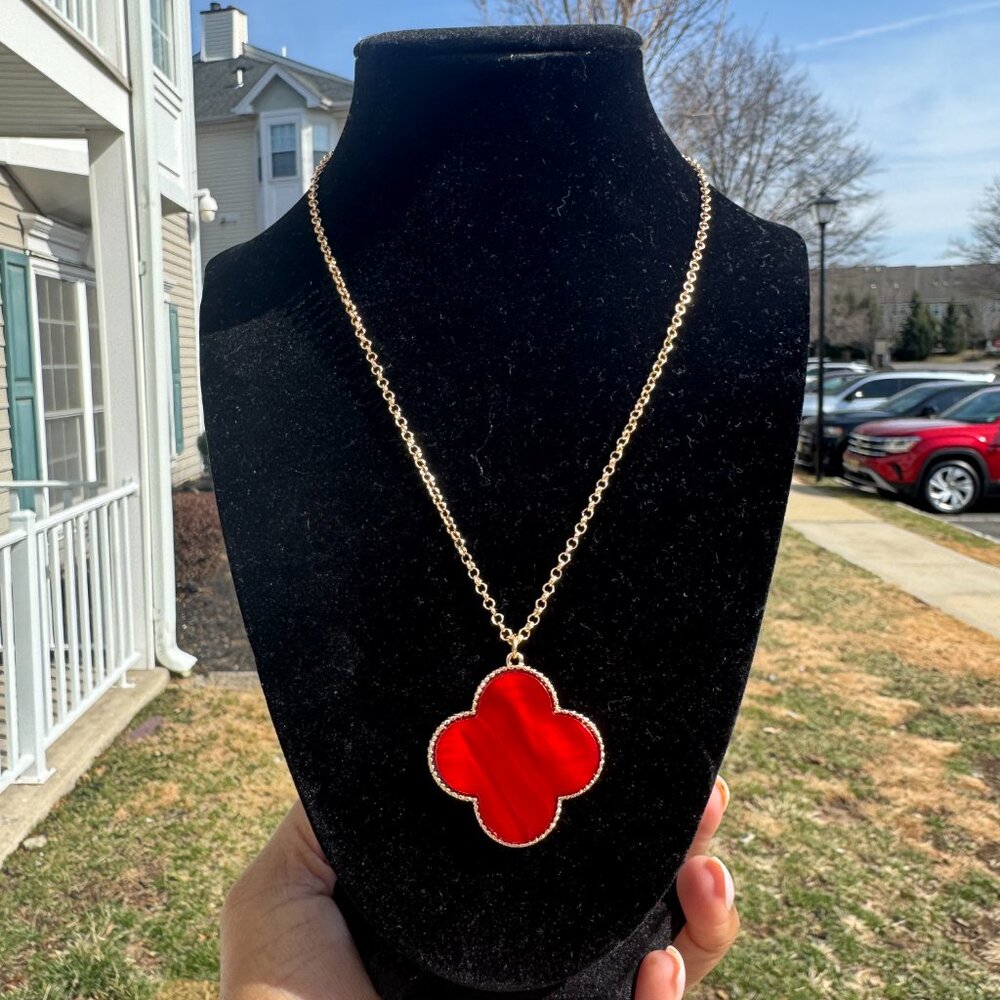FAMILY SHIVE STATEMEANT NECKLACE 2025 T95